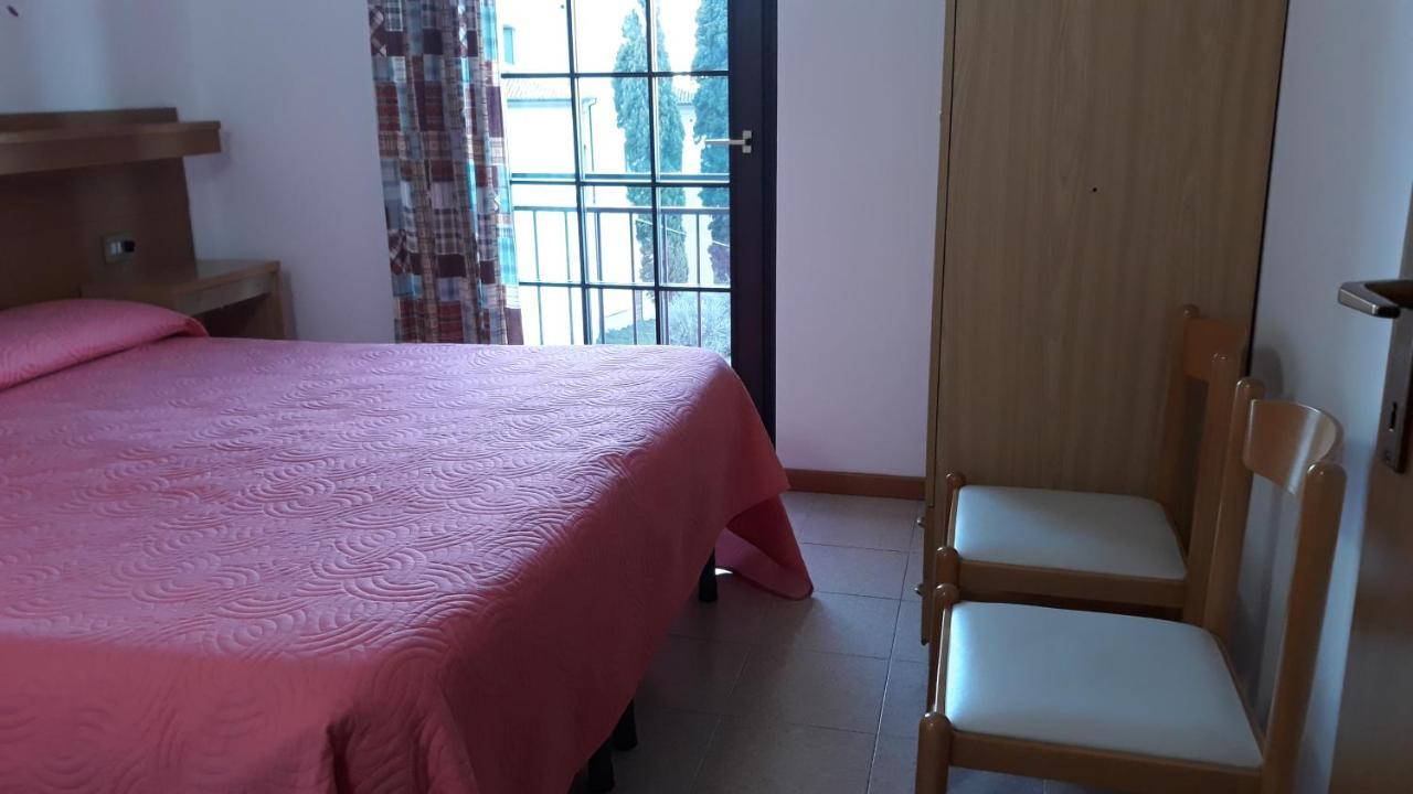 מאלצ'סינה New Piccolo Residence מראה חיצוני תמונה